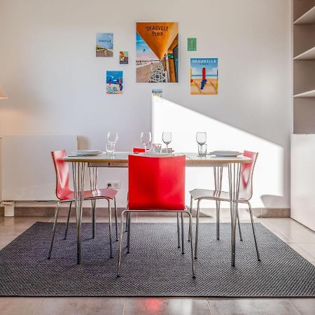 Apartment Les Arts-2 By Interhome Довил Екстериор снимка