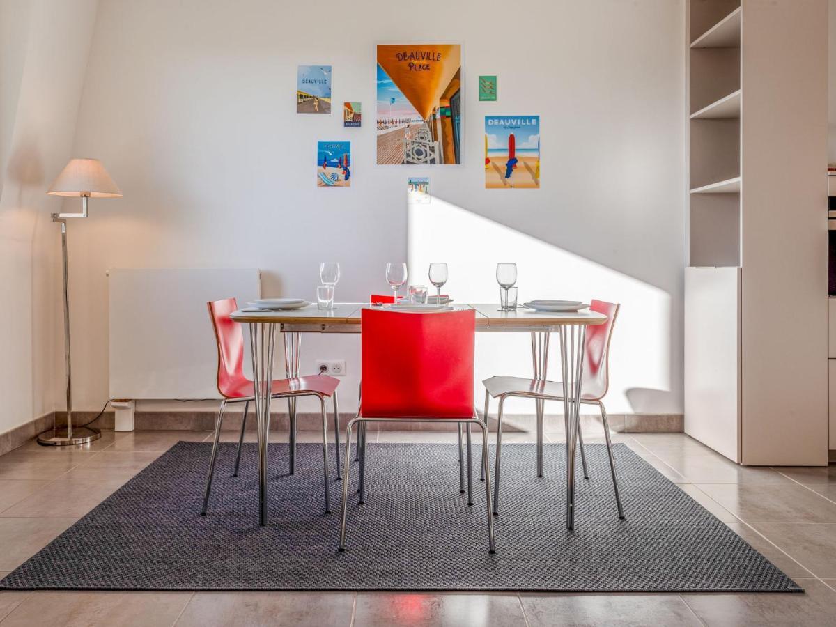Apartment Les Arts-2 By Interhome Довил Екстериор снимка