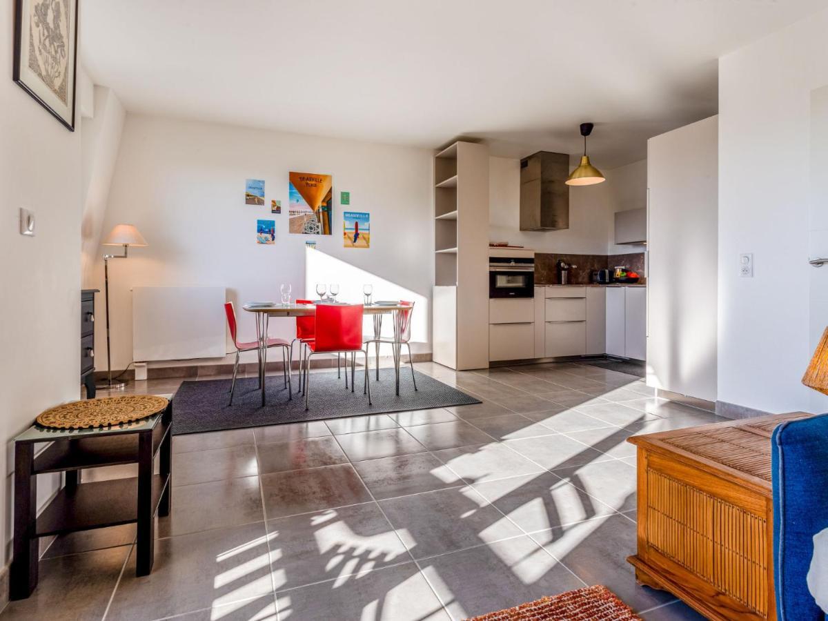 Apartment Les Arts-2 By Interhome Довил Екстериор снимка